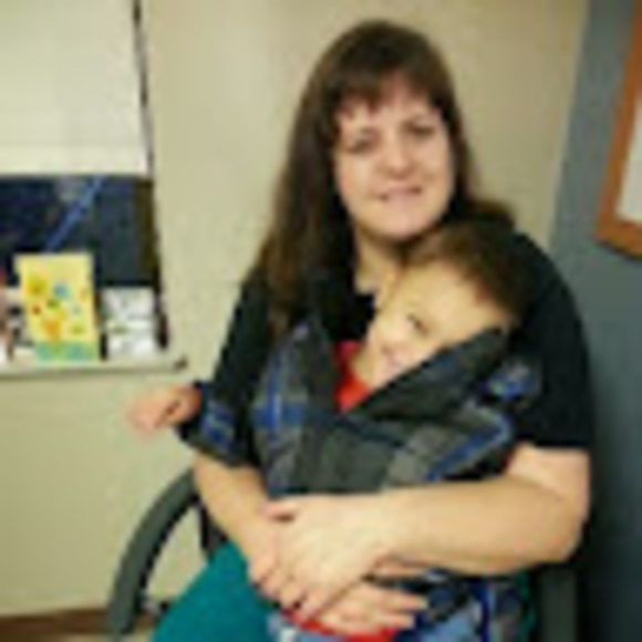 Meet your Posher, Lori - Picture 1 of 1